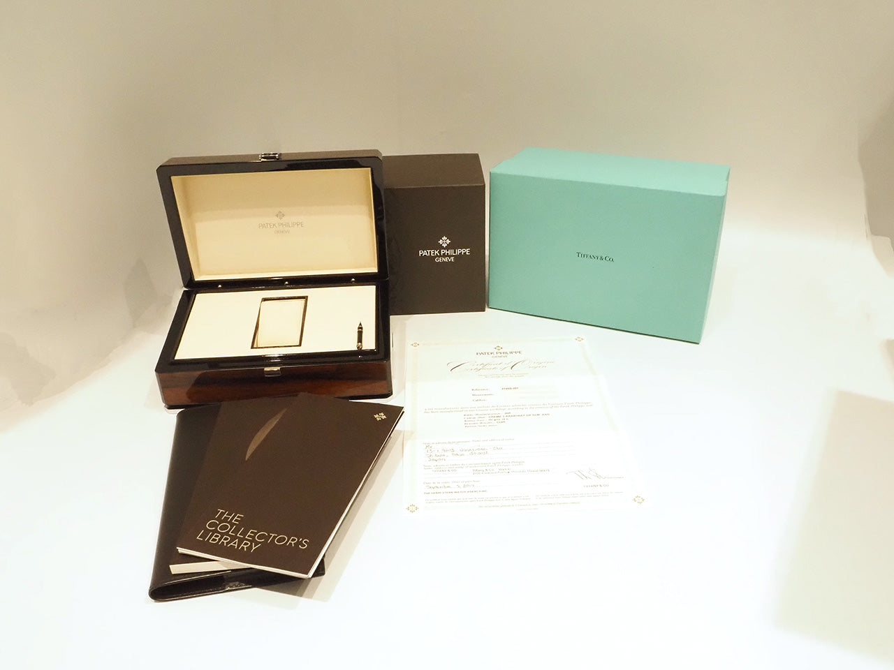 PATEK PHILIPPE アニュアルカレンダー ムーンフェイズ ティファニーWネーム 5146G-001